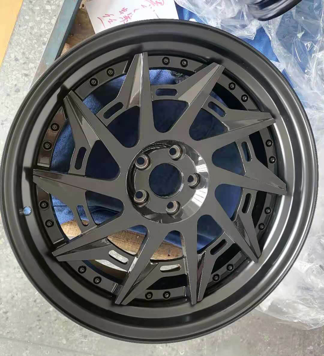 Custom black wheels for cars