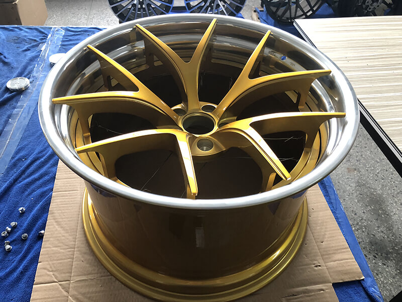 gold rims with polished lip